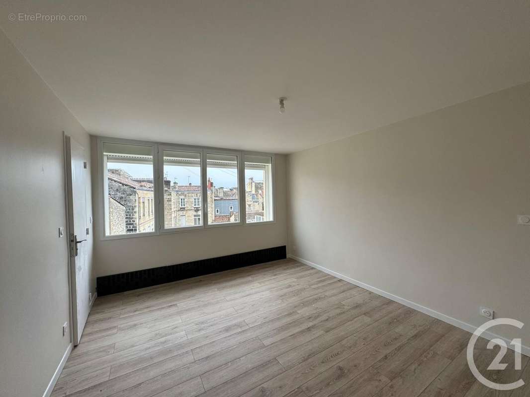 Appartement à BORDEAUX