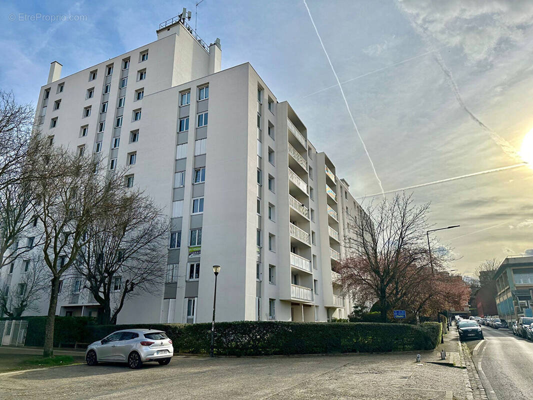 Appartement à IVRY-SUR-SEINE