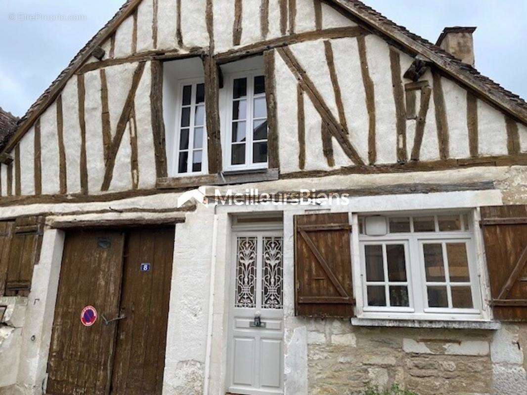 Maison à SAINT-BRIS-LE-VINEUX