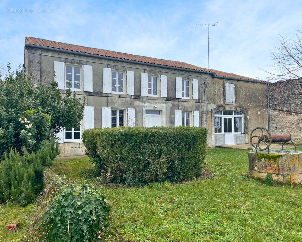 Maison à CHATEAUBERNARD