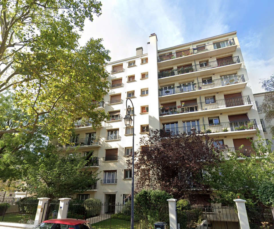 Appartement à CHARENTON-LE-PONT