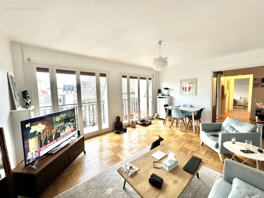 Appartement à CHARENTON-LE-PONT