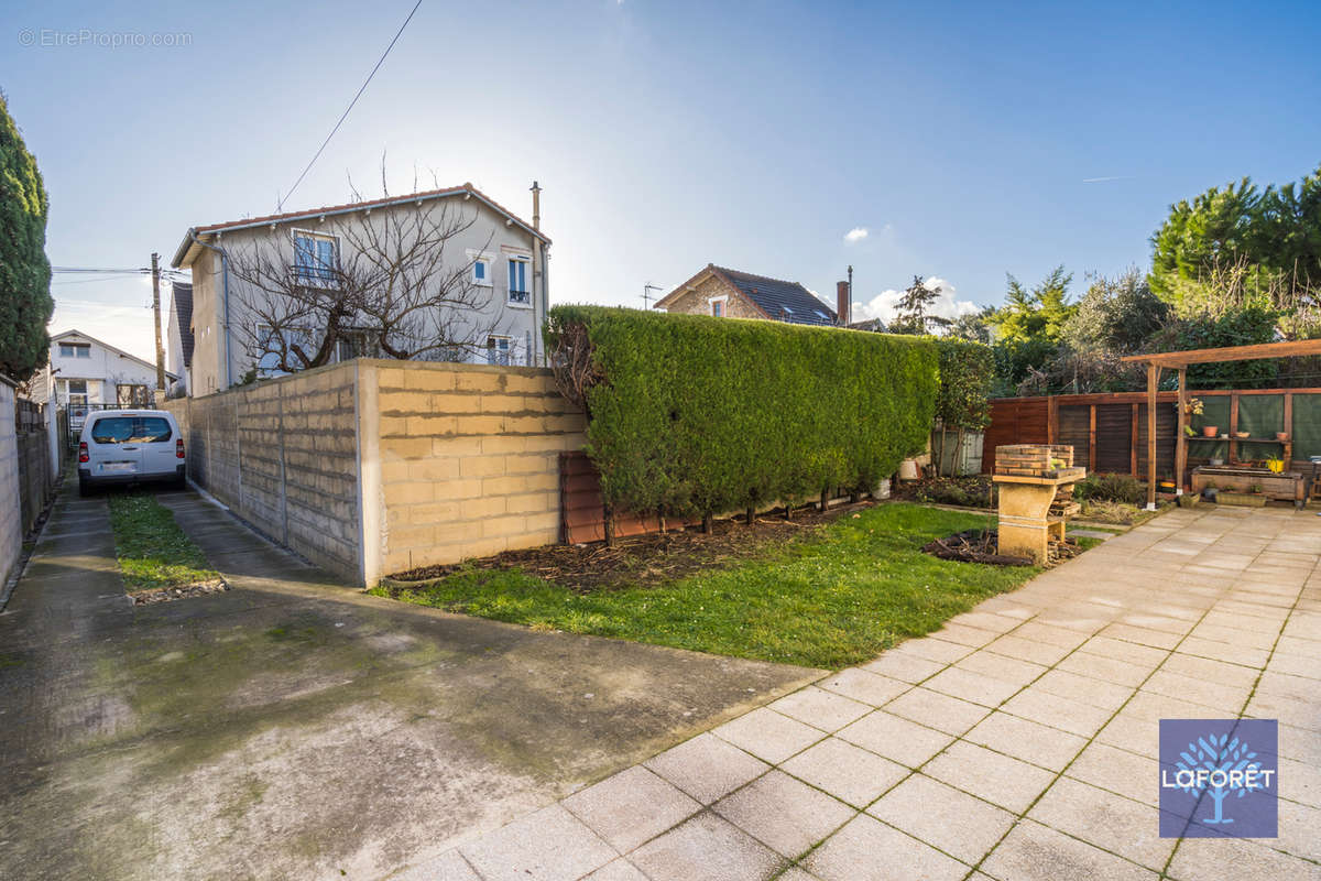 Maison à LES PAVILLONS-SOUS-BOIS