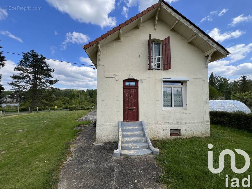 Photo 1 - Maison à MAUZAC-ET-GRAND-CASTANG