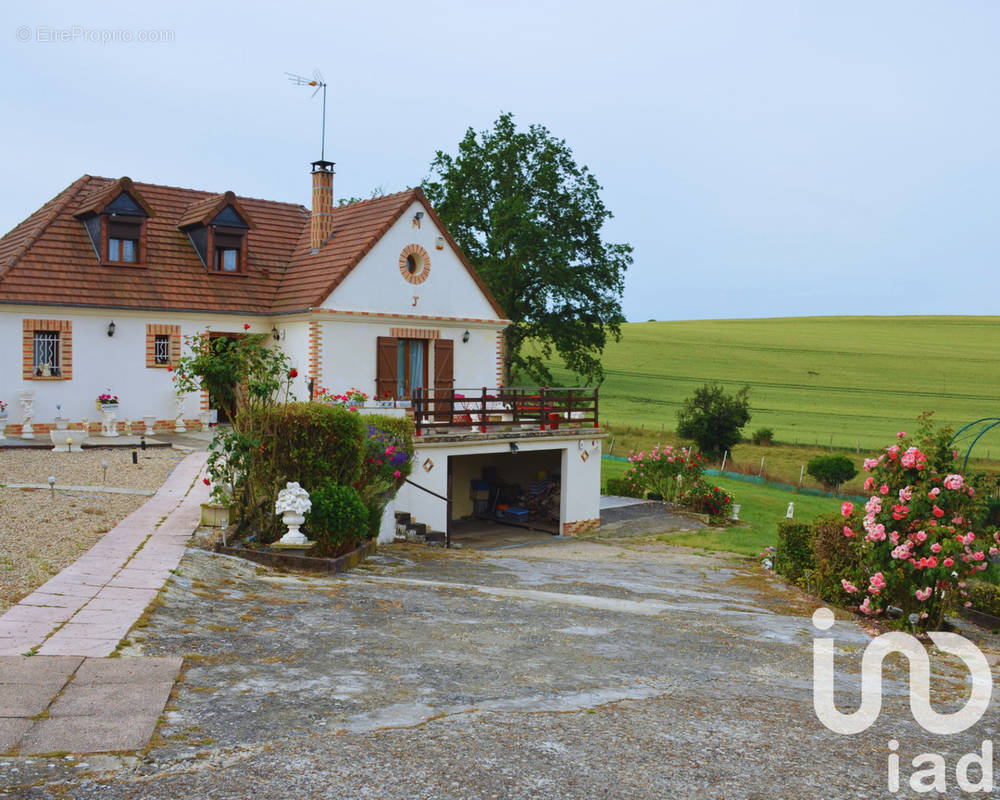 Photo 1 - Maison à MILLY-SUR-THERAIN