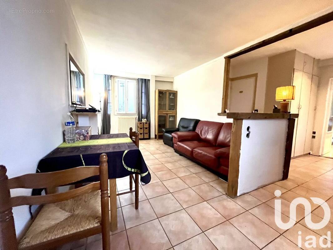 Photo 1 - Appartement à IVRY-SUR-SEINE