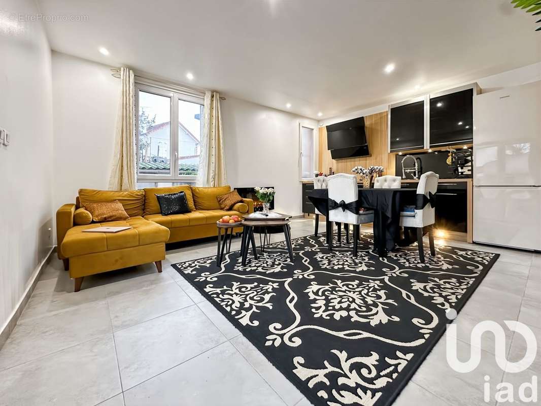 Photo 2 - Appartement à CLICHY-SOUS-BOIS