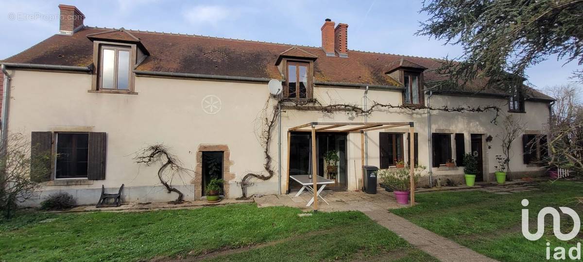 Photo 1 - Maison à SAINT-PIERRE-LES-ETIEUX