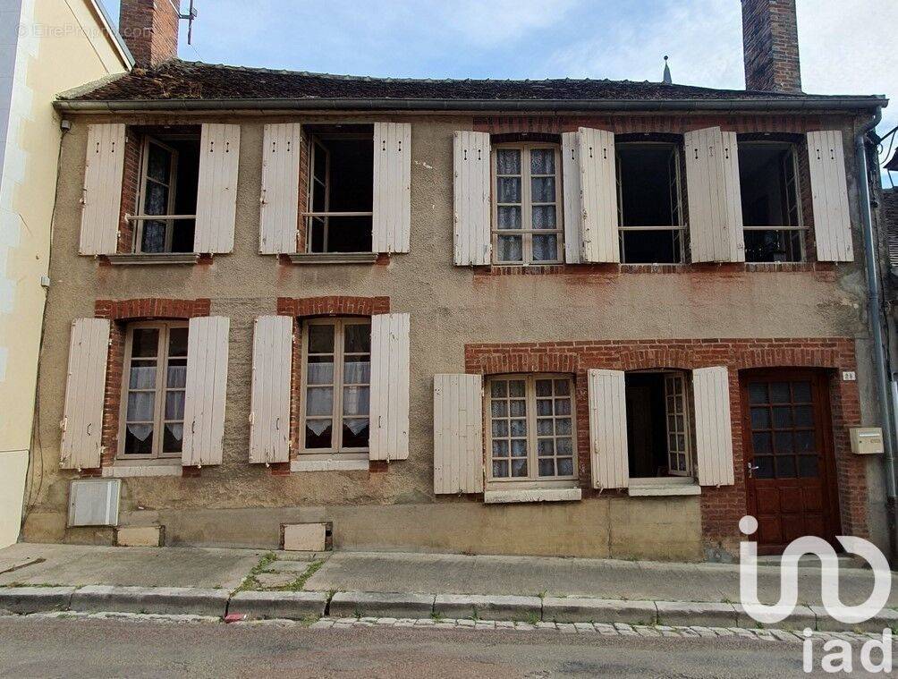 Photo 1 - Maison à LIGNY-LE-CHATEL