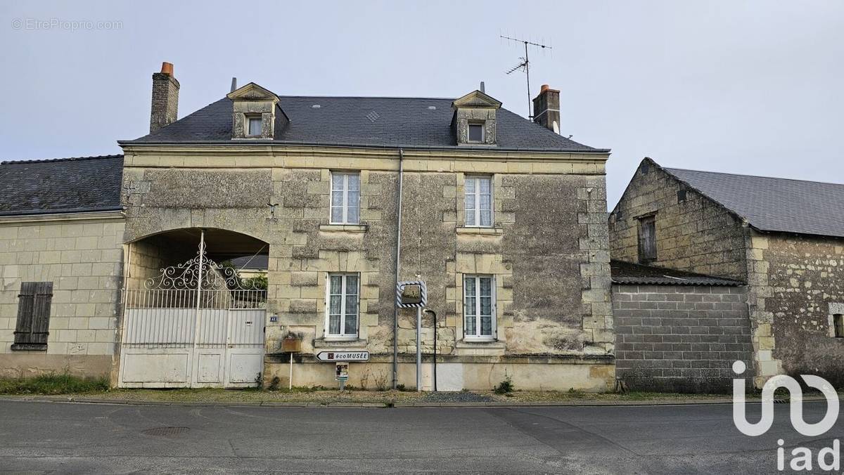 Photo 1 - Maison à SAVIGNY-EN-VERON