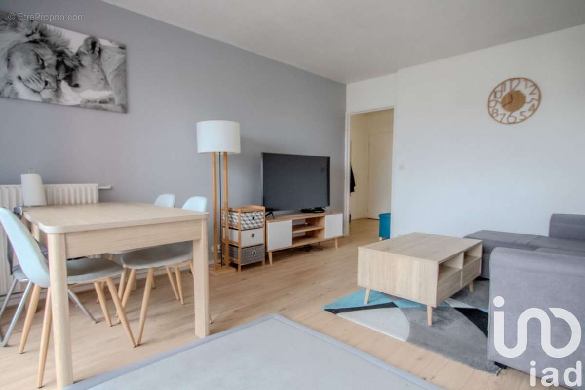 Photo 2 - Appartement à LES CLAYES-SOUS-BOIS