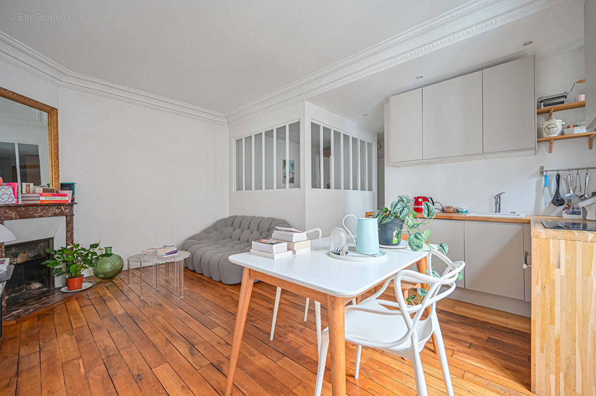 Appartement à PARIS-19E