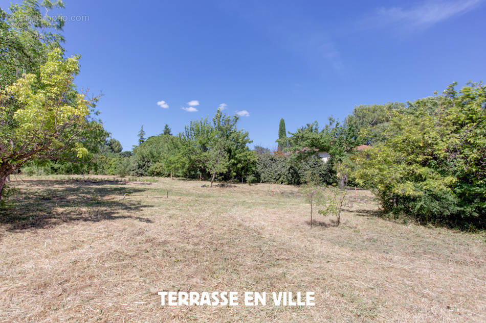 Terrain à AIX-EN-PROVENCE