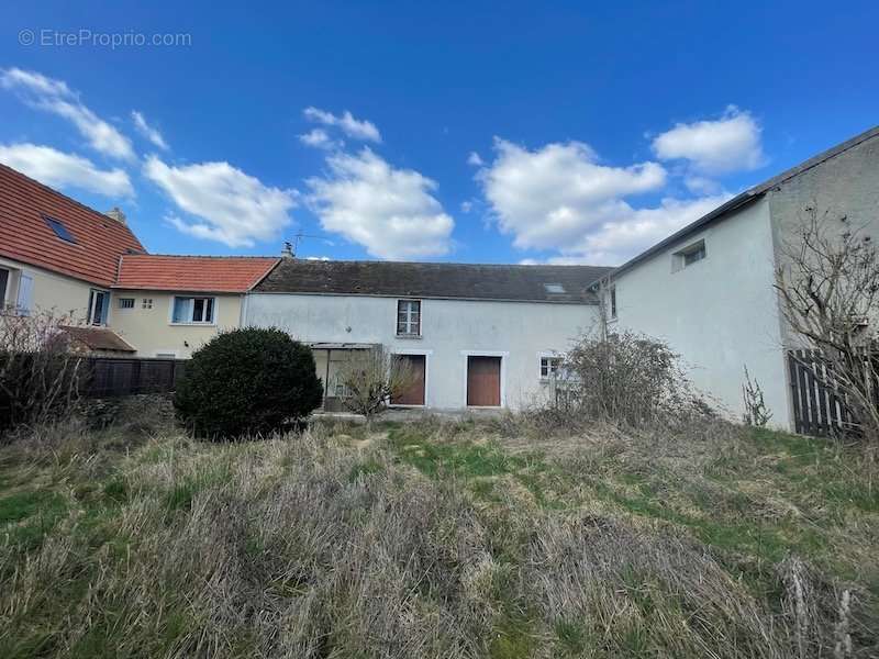 Maison à CHATEAUFORT