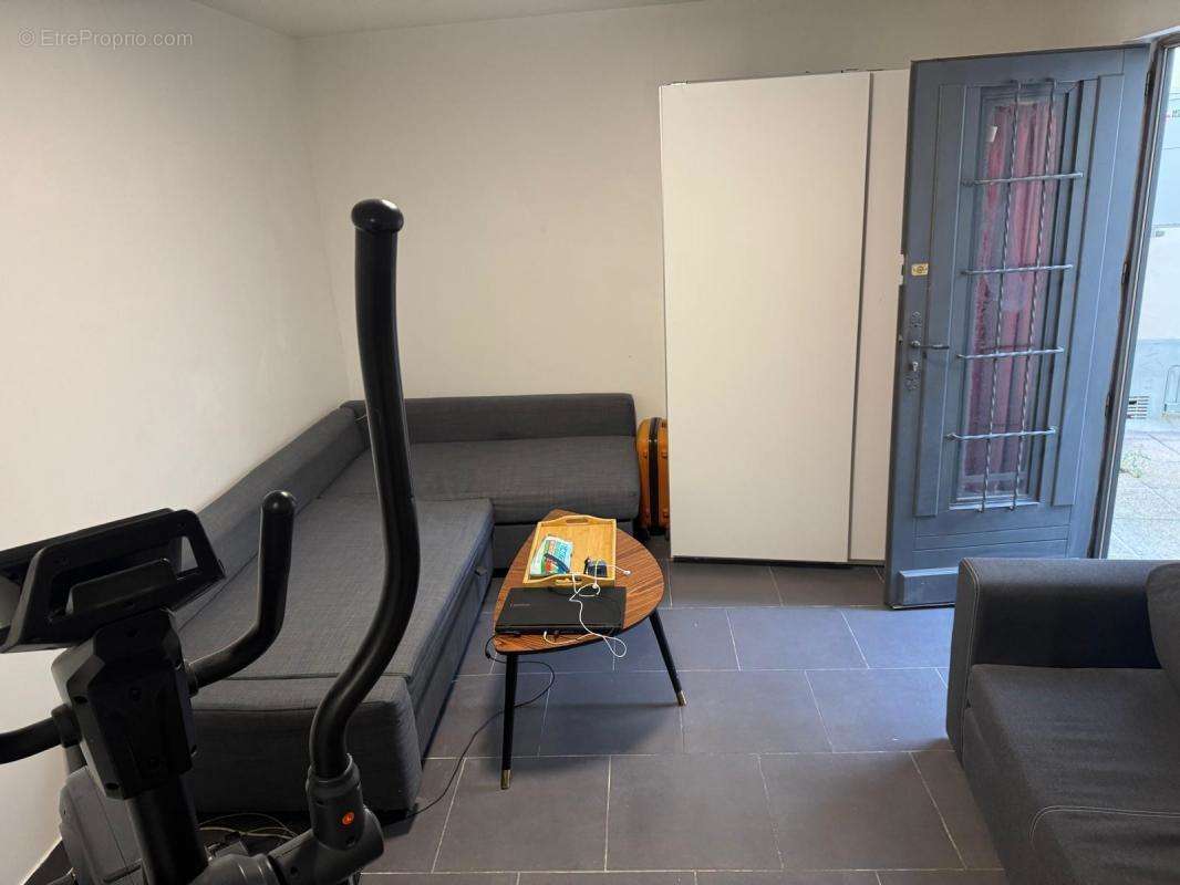 Appartement à PARIS-14E