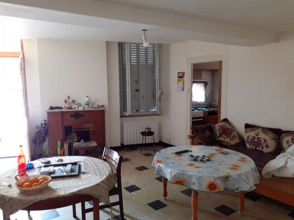 Appartement à SAINT-BRIS-LE-VINEUX