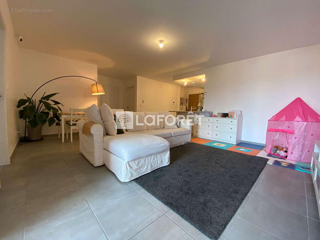 Appartement à AMNEVILLE