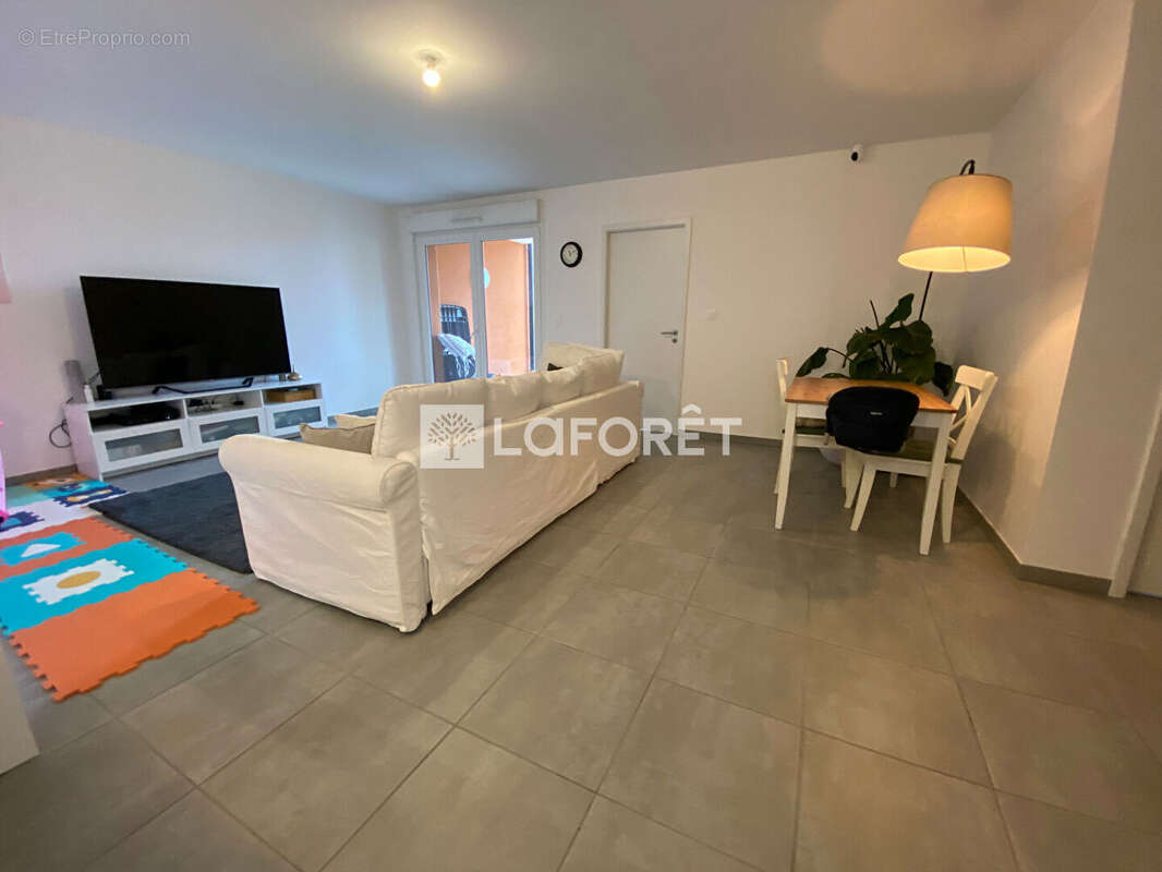 Appartement à AMNEVILLE