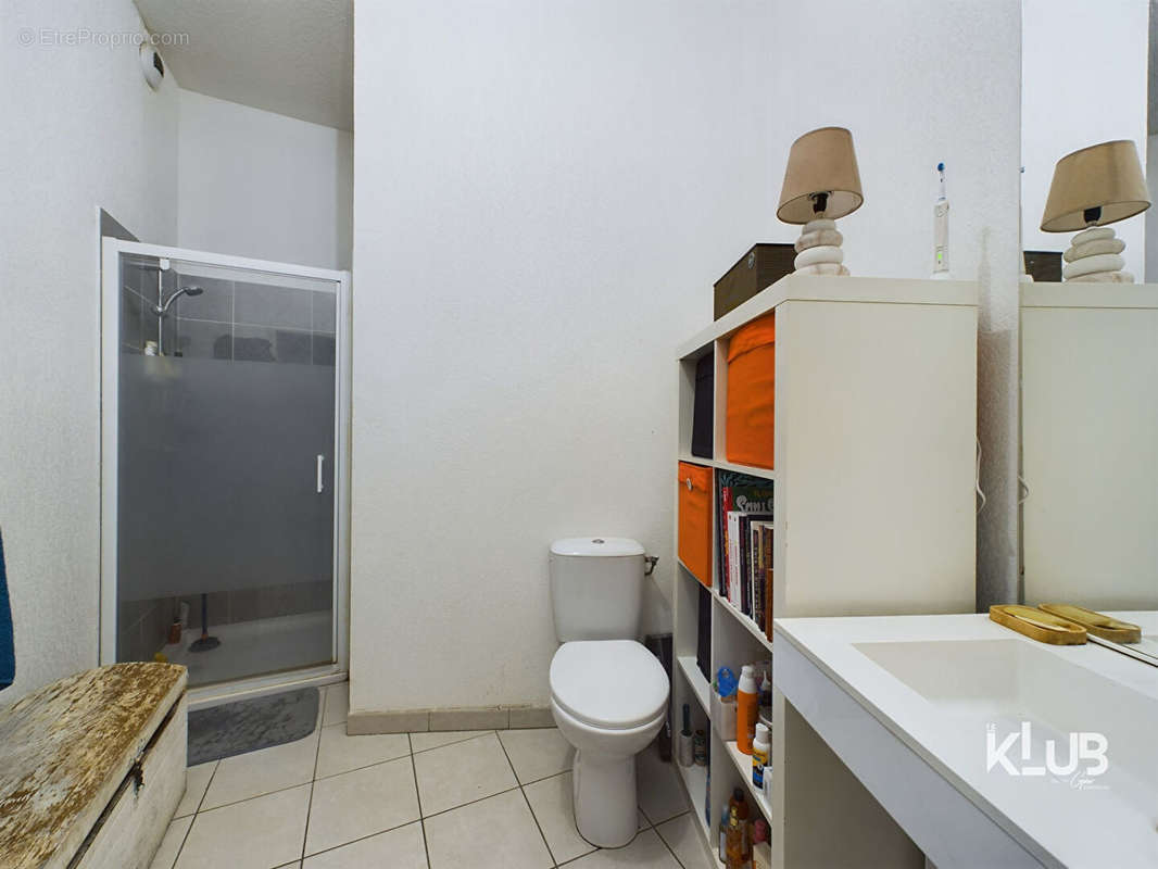 Appartement à MARSEILLE-3E