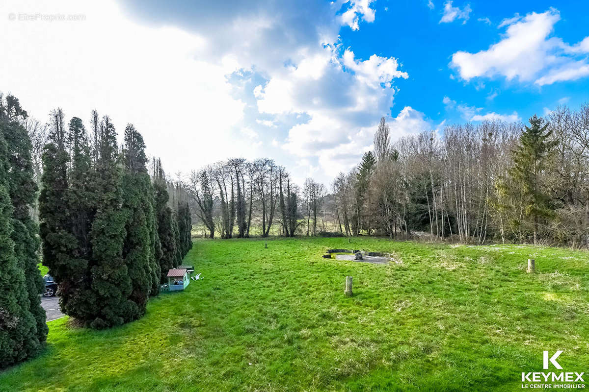 Appartement à VALLANGOUJARD