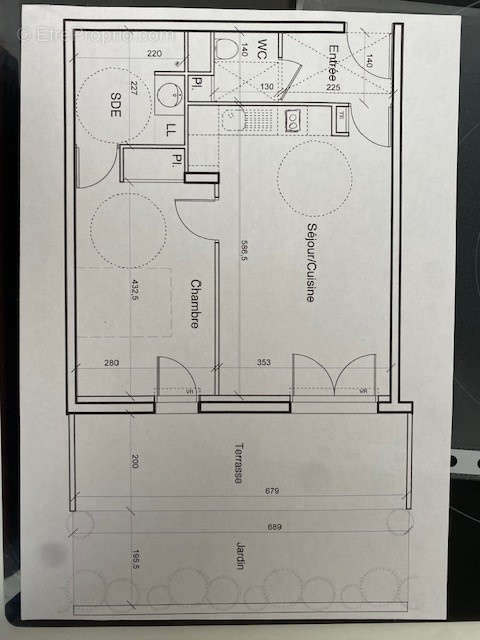 Appartement à POUSSAN