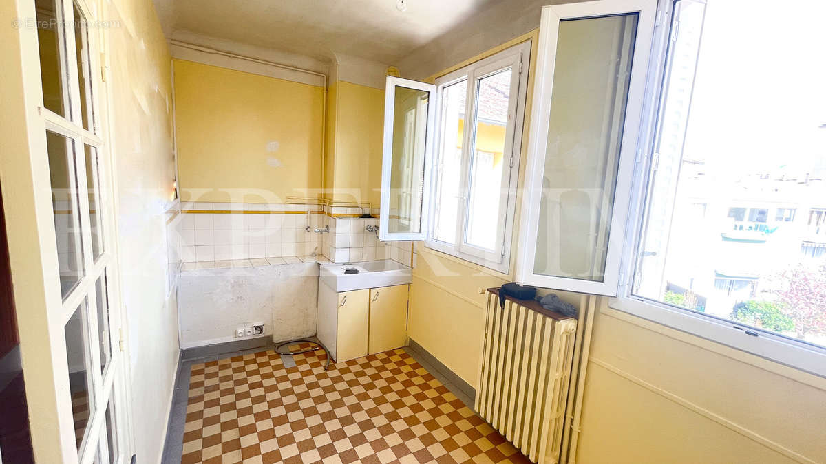 Appartement à NANTERRE