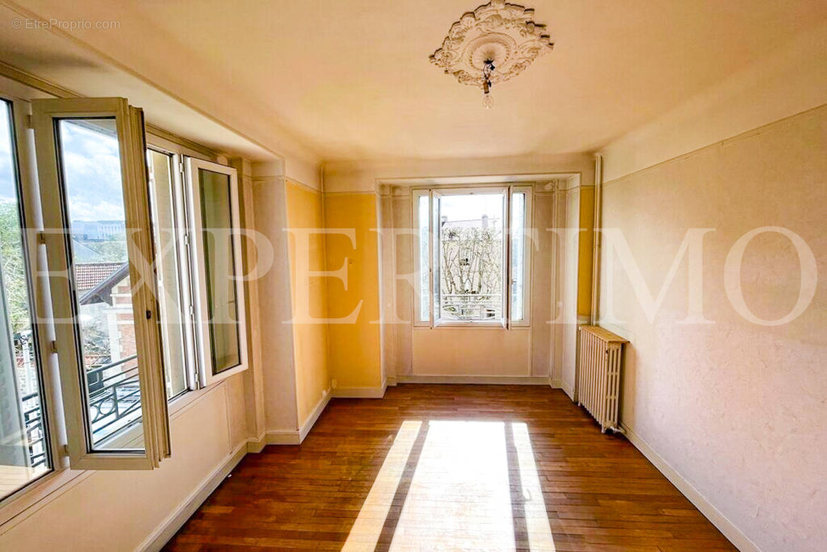 Appartement à NANTERRE