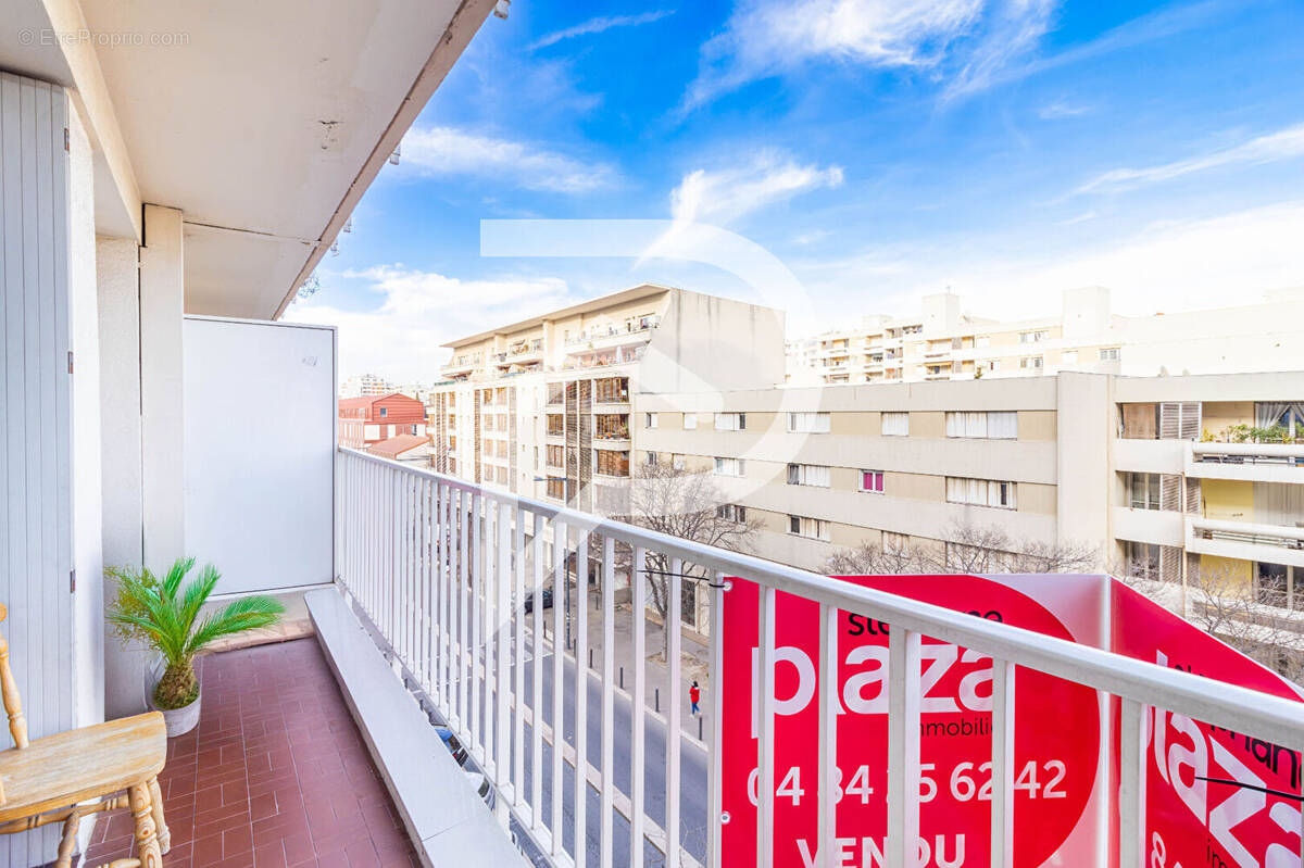 Appartement à MARSEILLE-3E