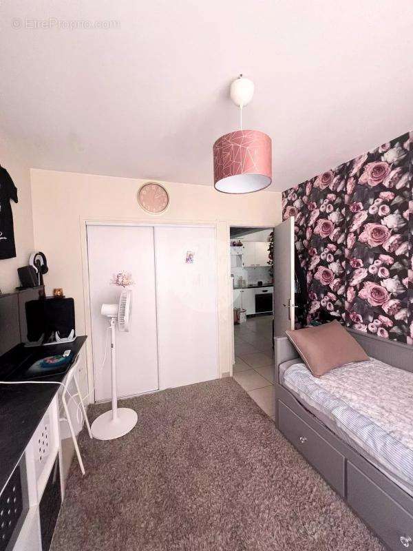 Appartement à MARSEILLE-5E