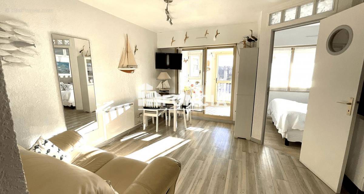 Appartement à SIX-FOURS-LES-PLAGES