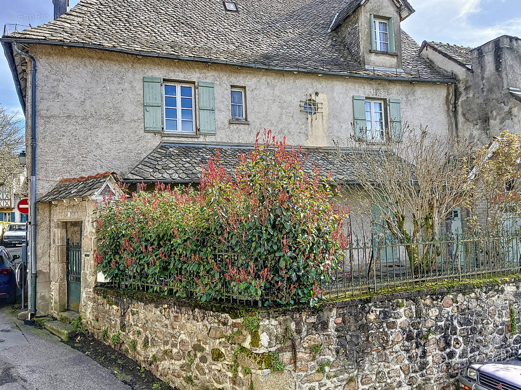 Maison à ARGENTAT