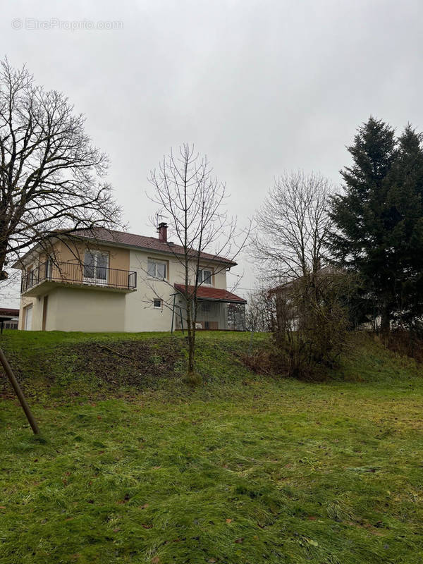 Maison à PIERREFONTAINE-LES-VARANS