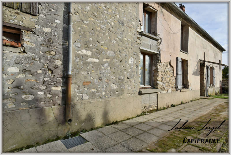 Maison à NEUILLY-SAINT-FRONT