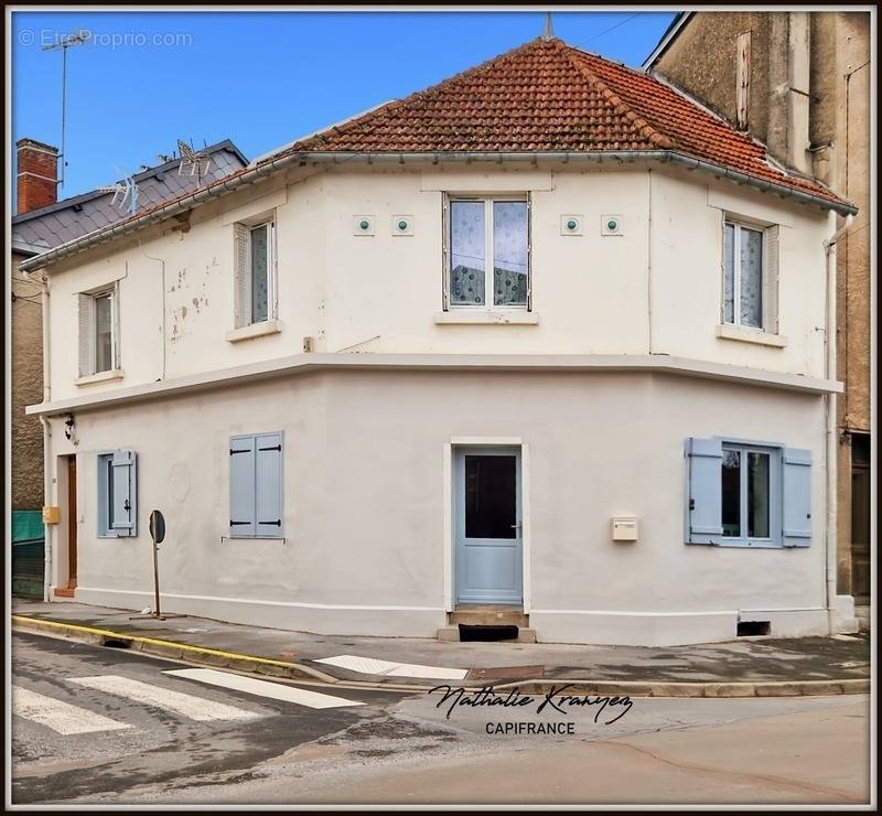 Appartement à VOUZIERS