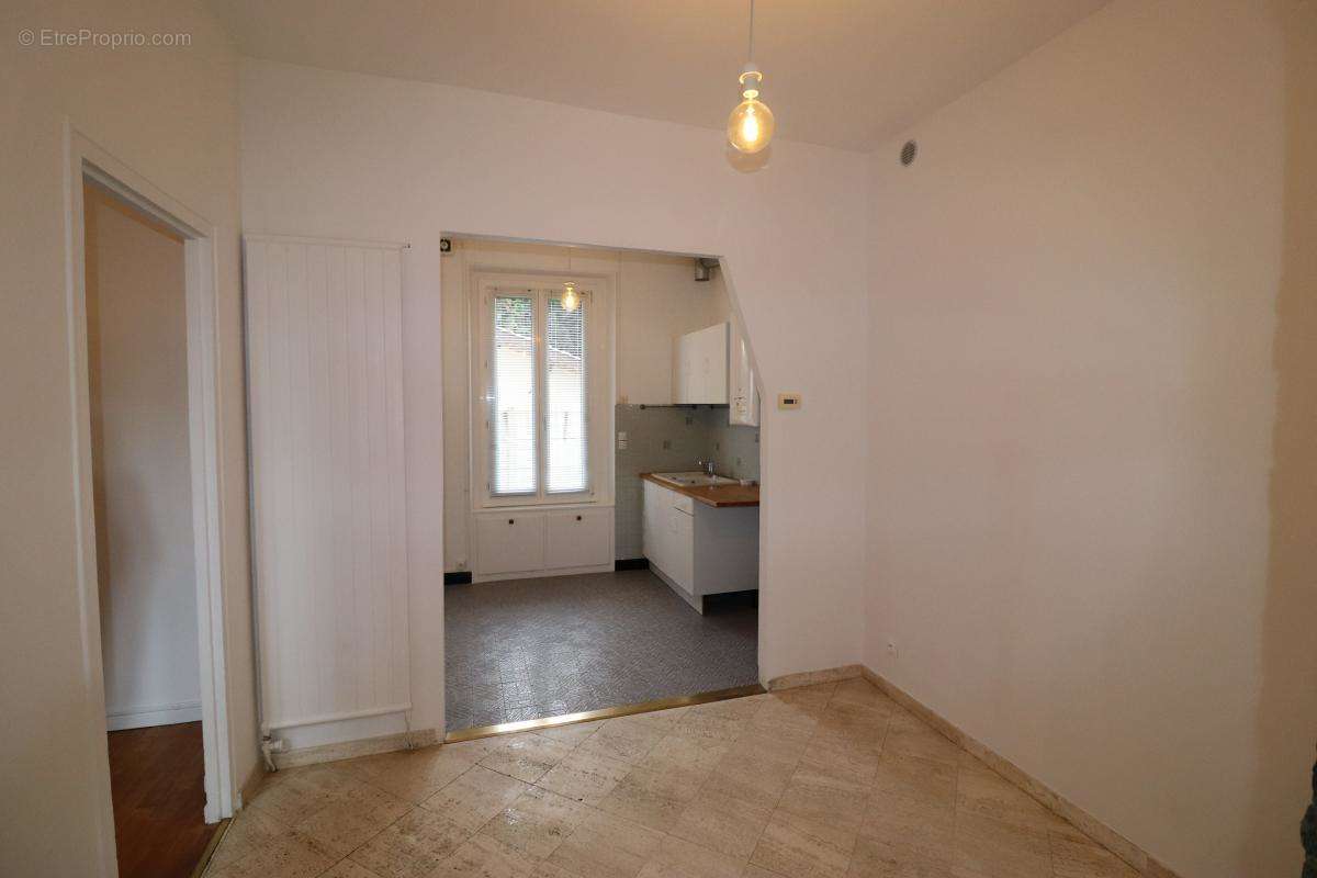 Appartement à CARRIERES-SUR-SEINE