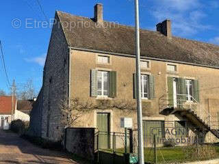 Maison à MERCEUIL