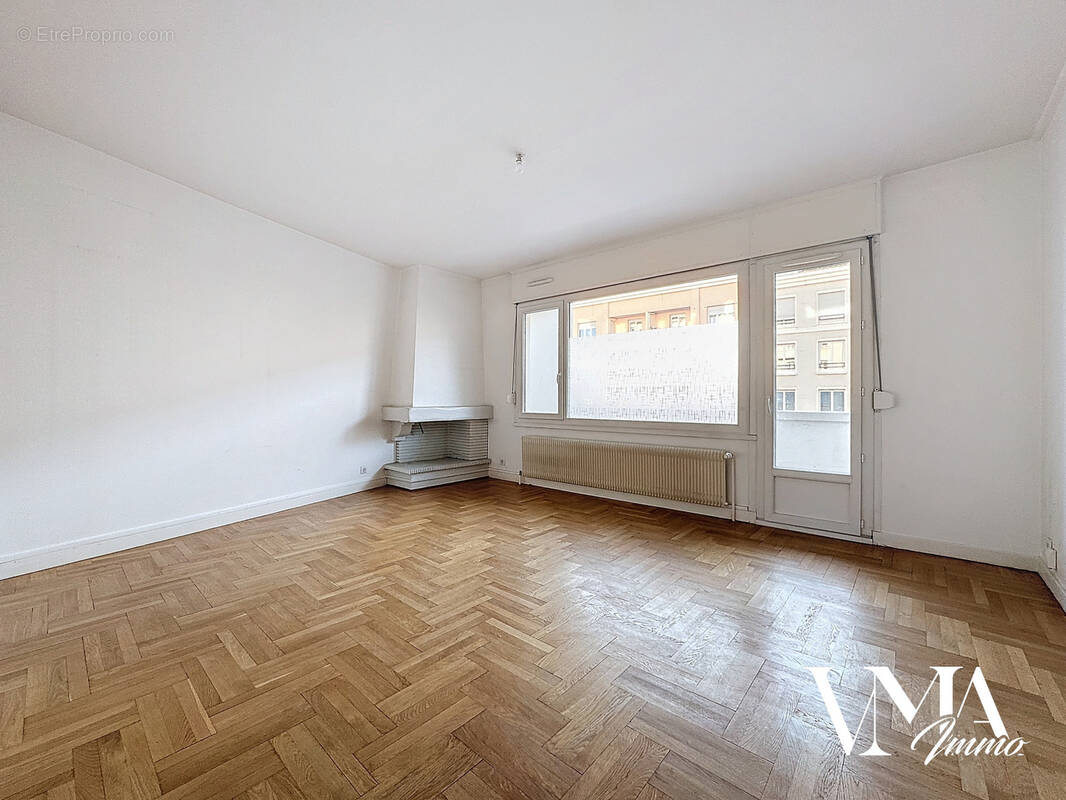 Appartement à LYON-8E