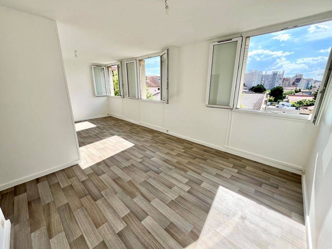 Appartement à VILLEURBANNE