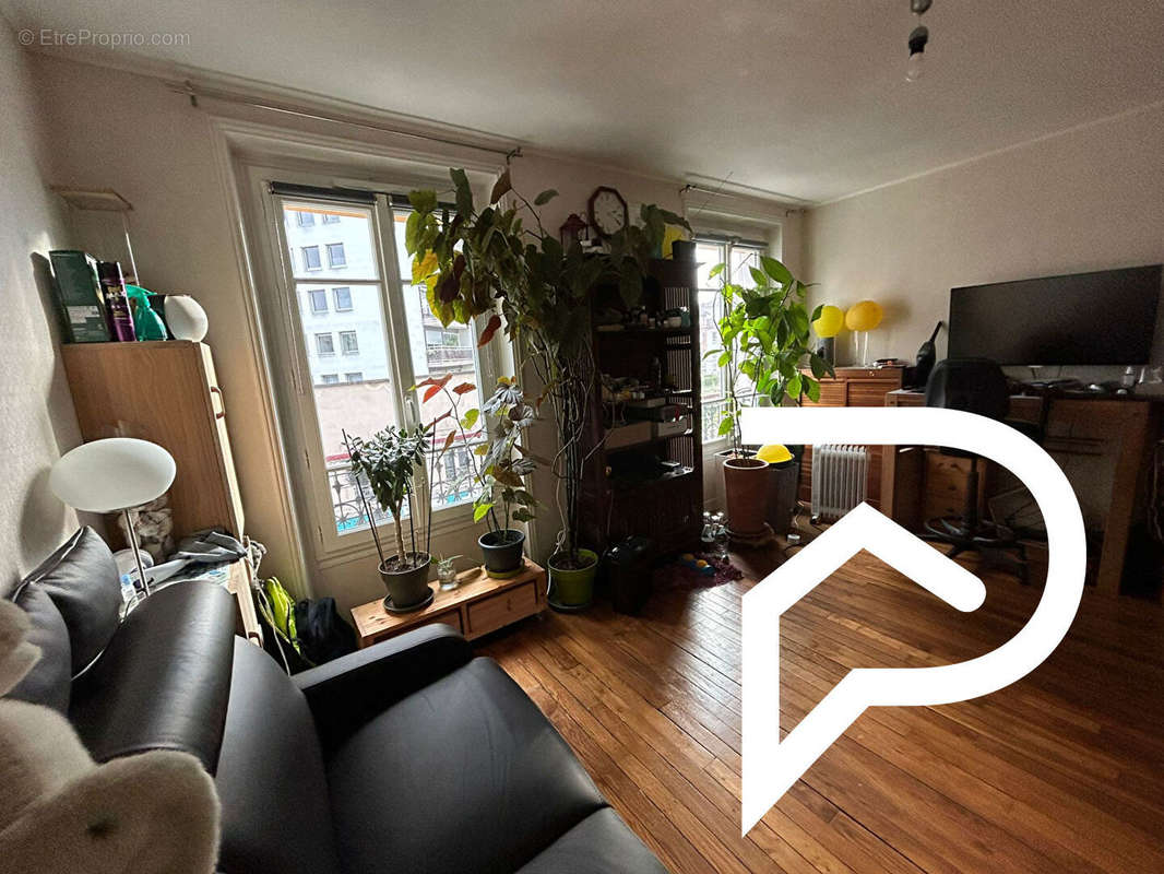 Appartement à PARIS-12E