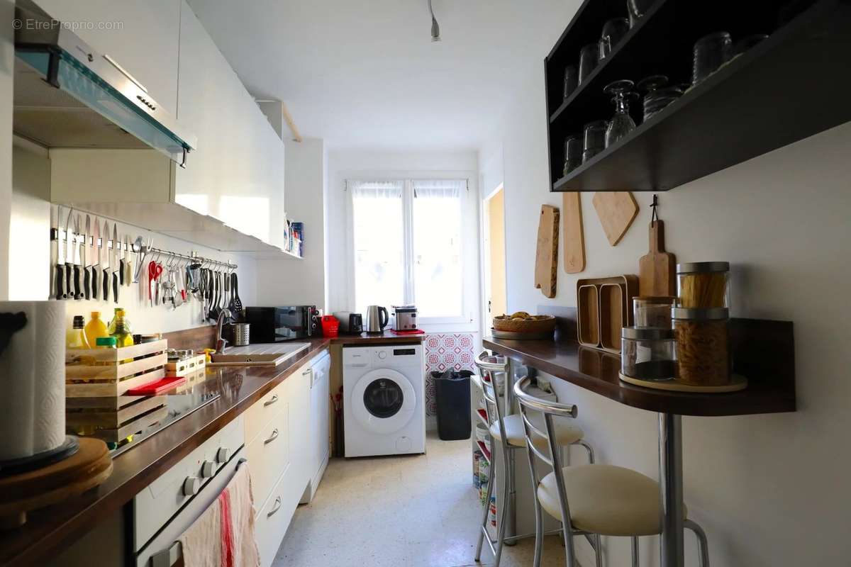 Appartement à MARSEILLE-5E