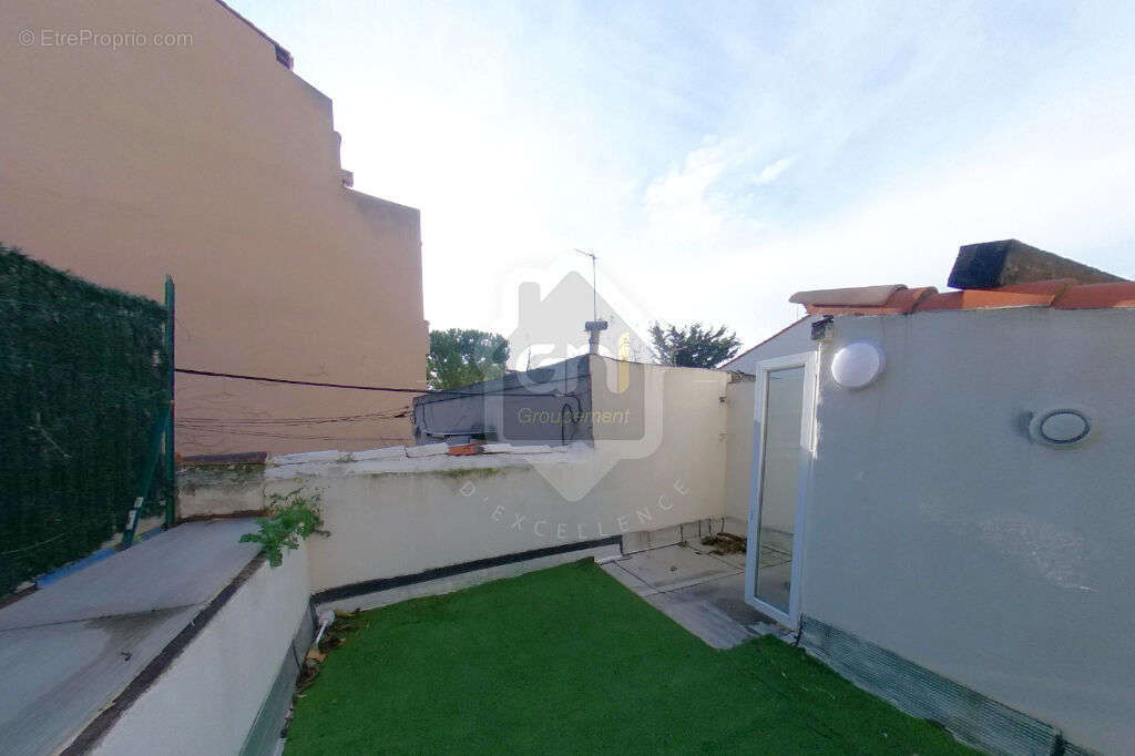 Appartement à MARSEILLE-4E