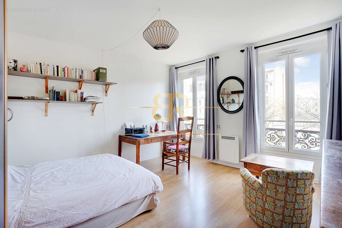 Appartement à PARIS-11E