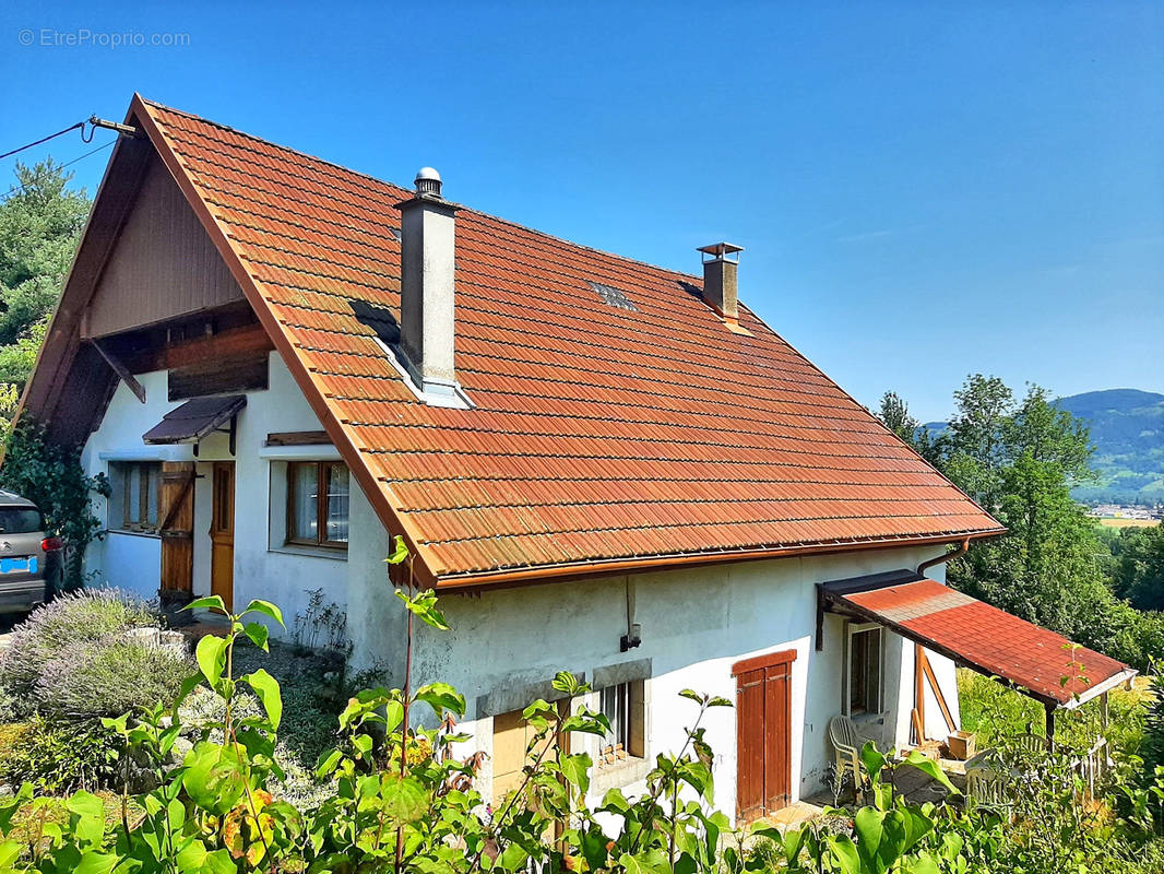 Maison à AMANCY