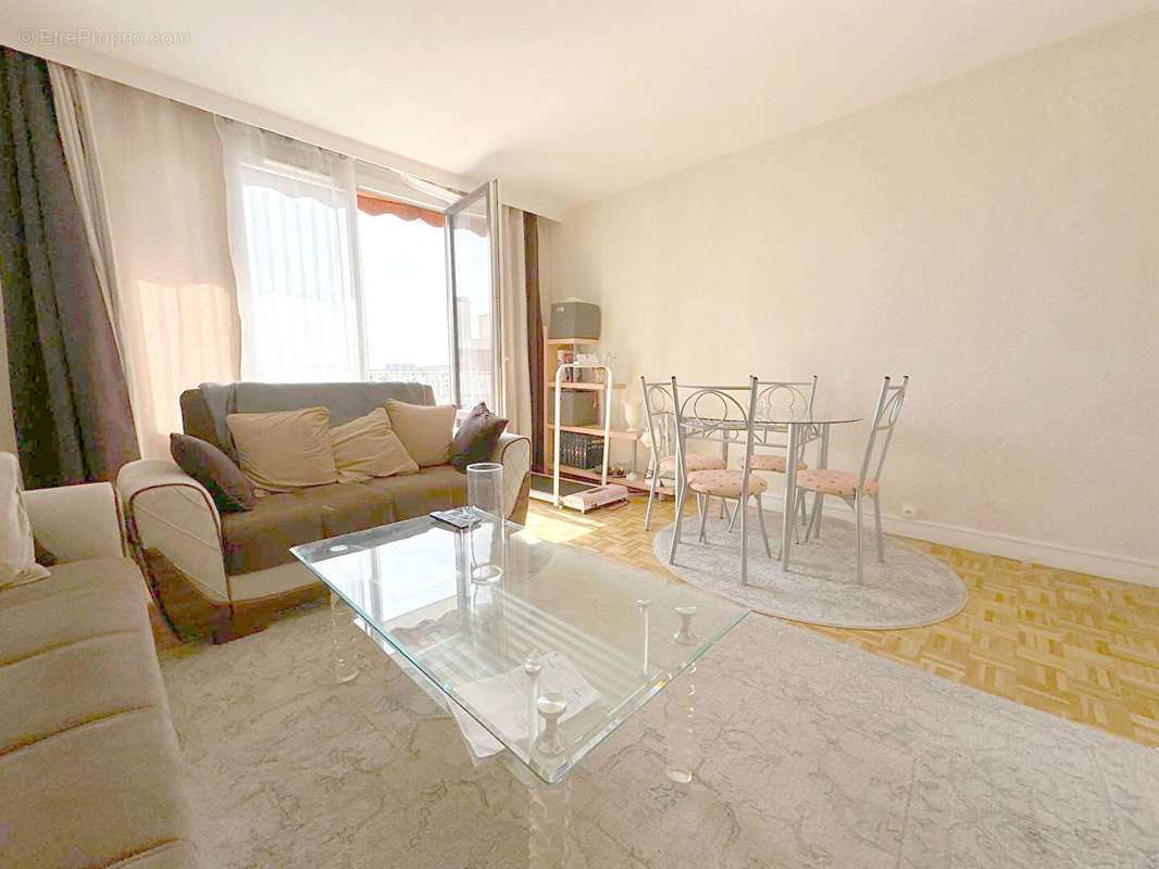 Appartement à EPINAY-SUR-SEINE