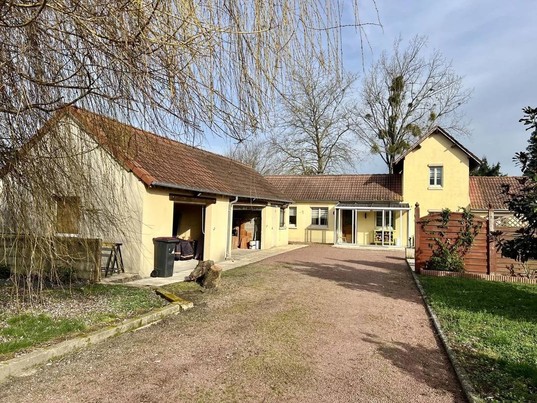 Maison à LAMOTTE-BEUVRON