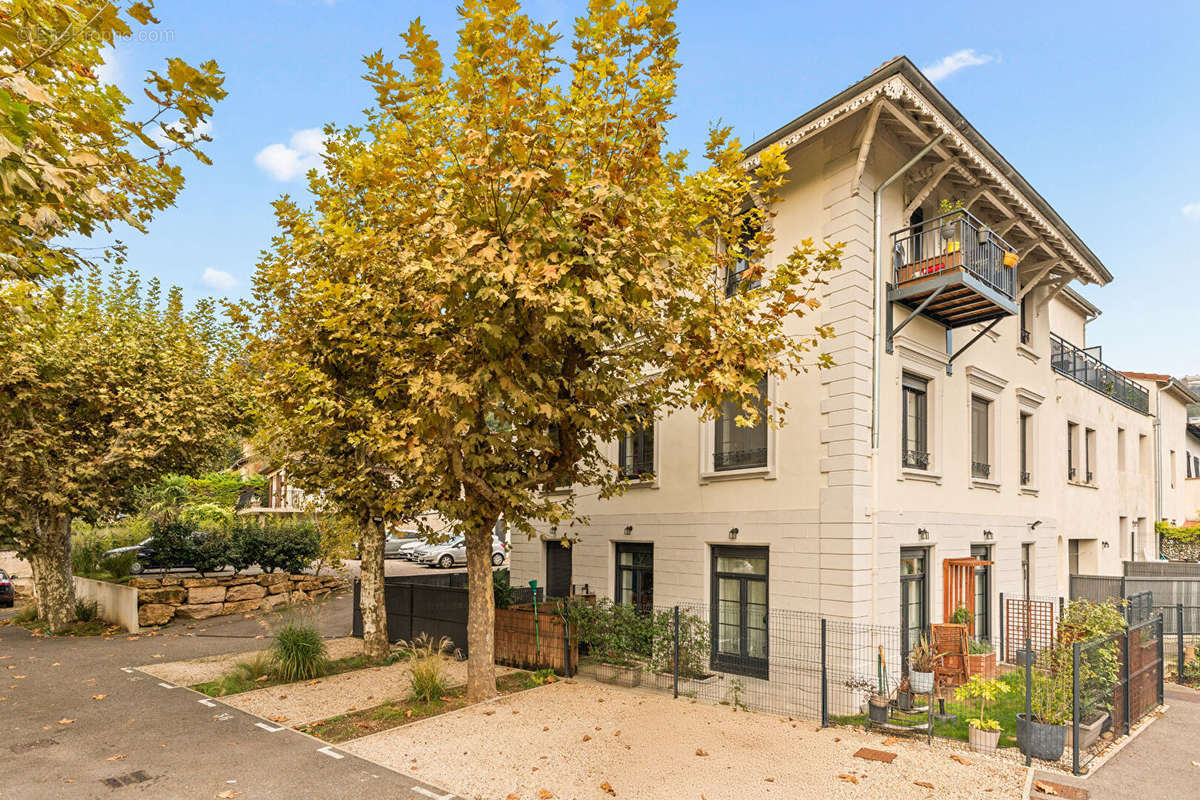 Appartement à RILLIEUX-LA-PAPE