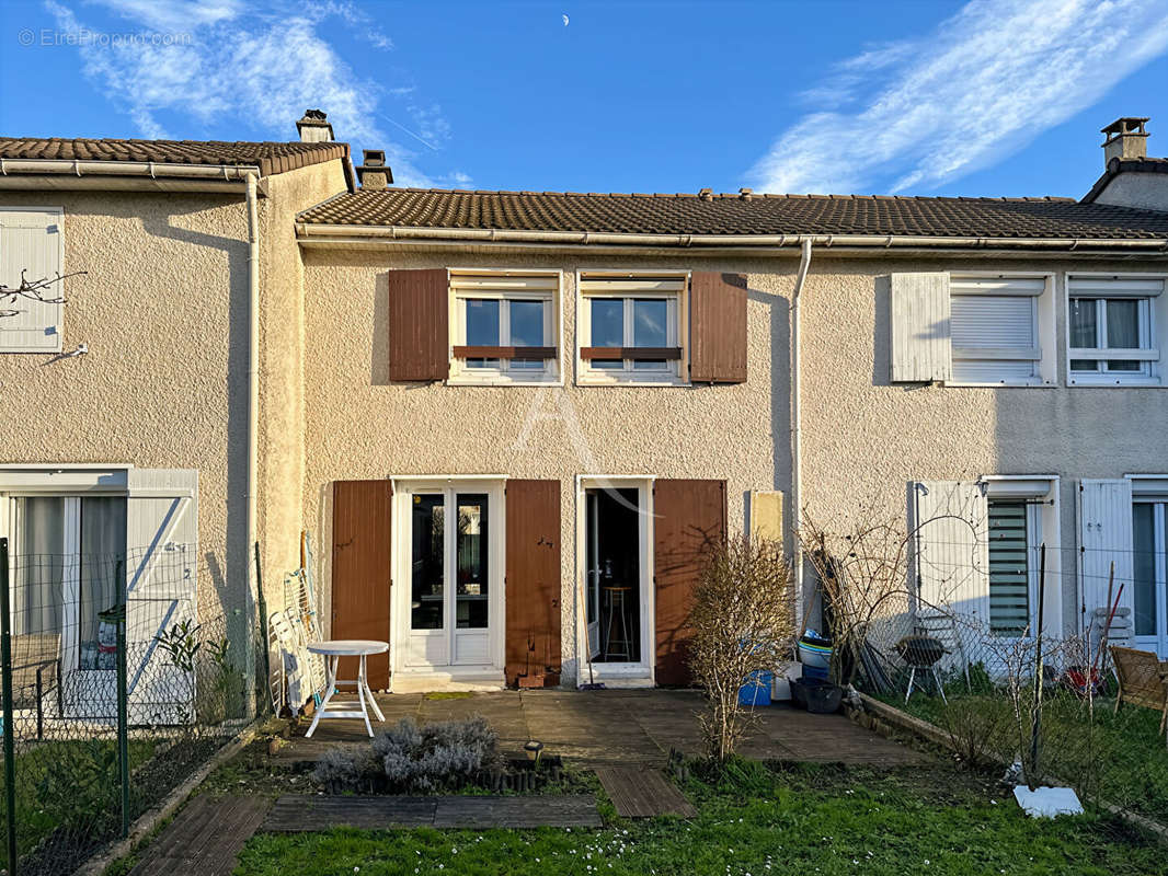 Maison à CARRIERES-SOUS-POISSY