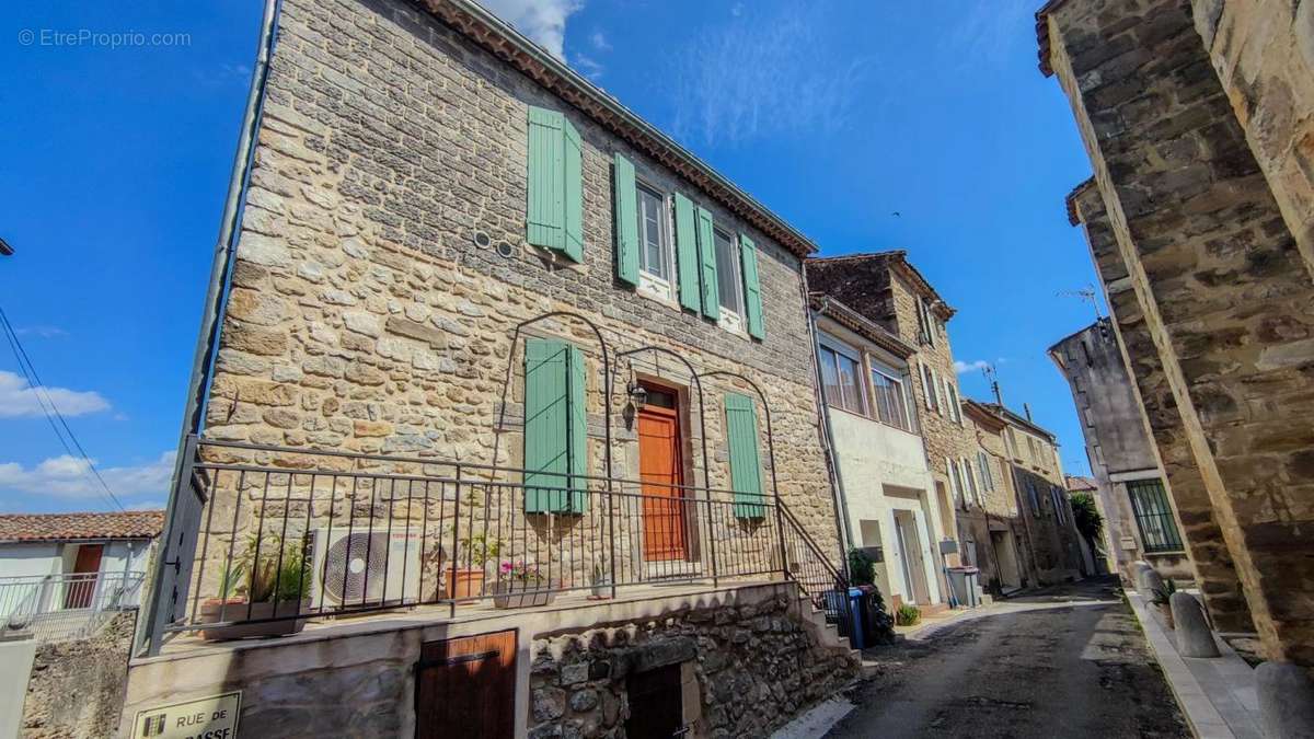 Maison à MOUSSAC