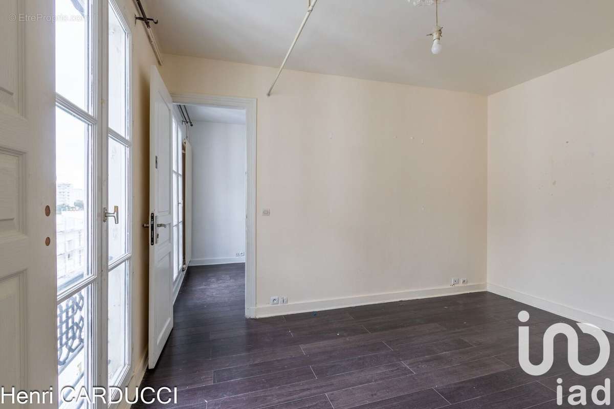 Photo 2 - Appartement à PARIS-18E