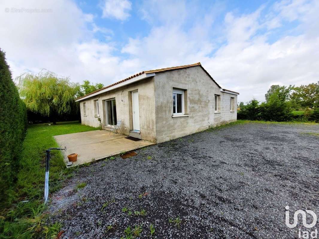 Photo 2 - Maison à SAINT-BONNET-SUR-GIRONDE